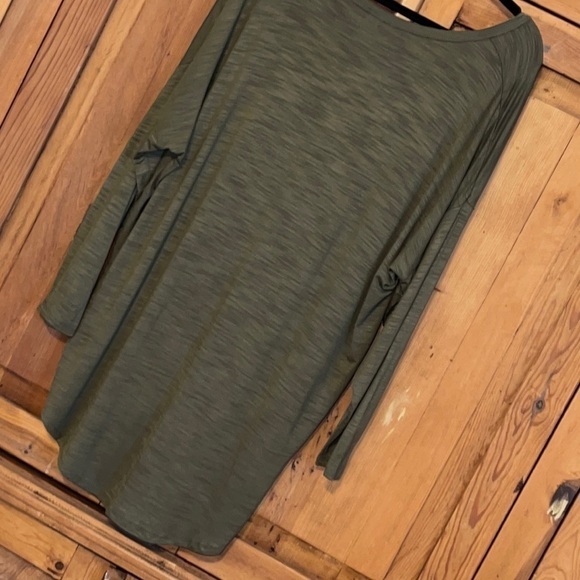 NWT Old Navy Green Long Sleeve Blouse Sz. XL- Tall - Picture 15 of 15